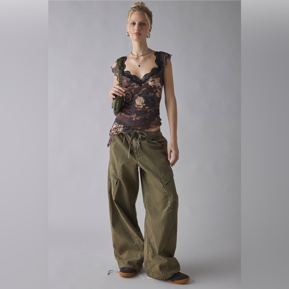 NWT Urban Outfitters BDG Station Cocoon Baggy Barrel Leg Cargo Pant